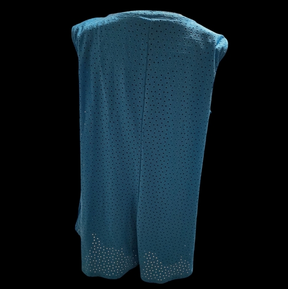 Aqua SleeveLess Button Down 14/16 Avenue Flowy Top - Picture 2 of 3